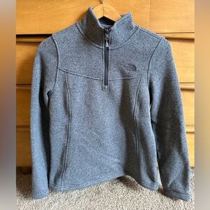 The North Face Women’s 1/4 Zip-Up Gray Fleece